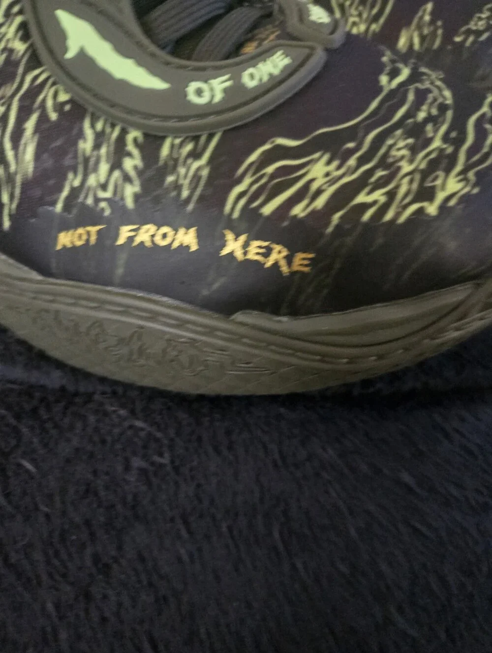 Men's PUMA  LIMITED EDITION.Black and Lime Patterned Low-Top Sneakers